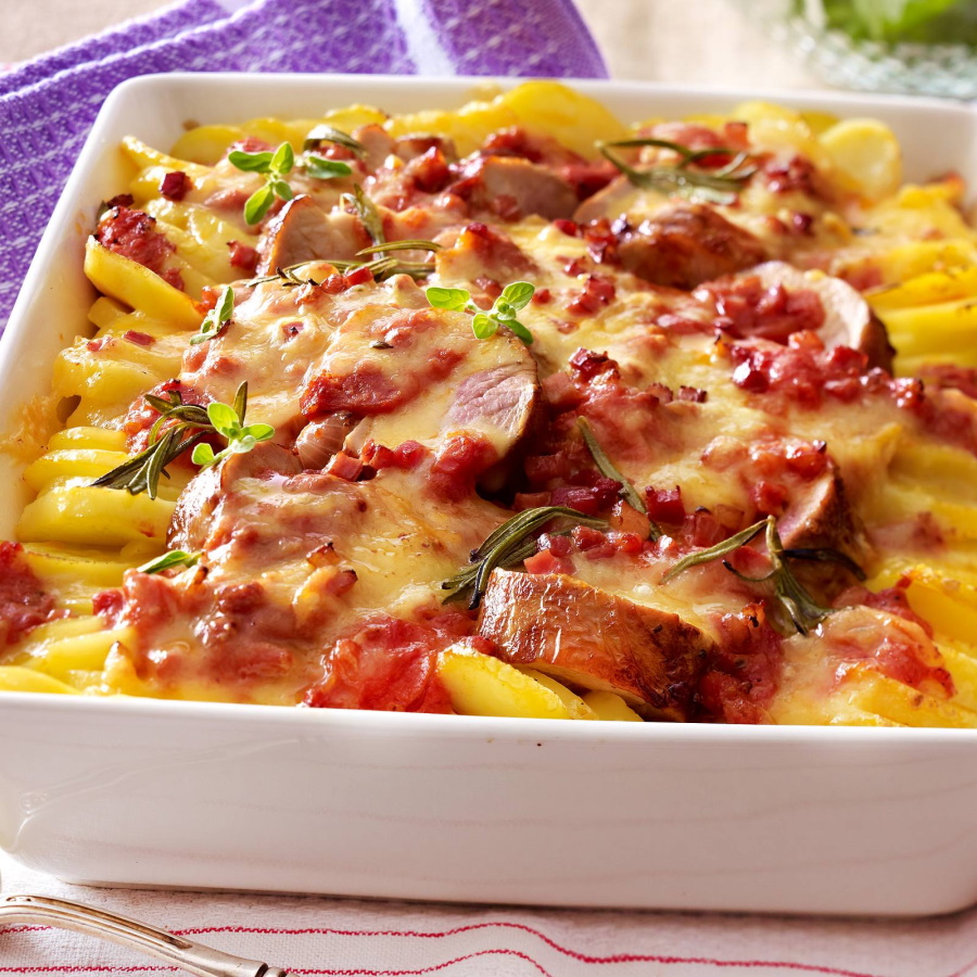 kme kartoffel schweinelendchen gratin in speck tomatenrahm